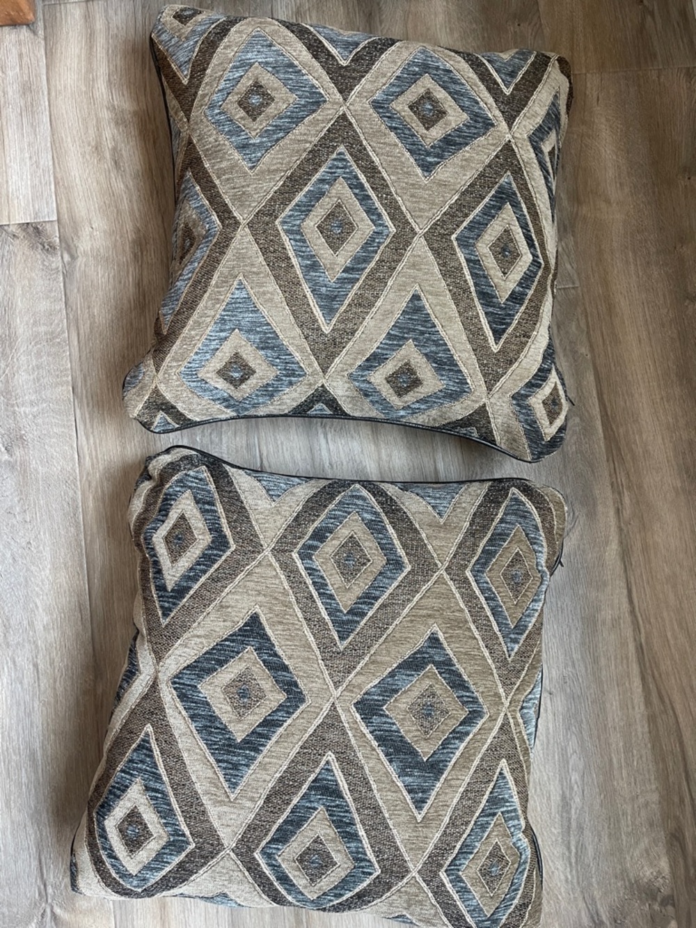 Decorative Geometric Throw Pillow Pair in Grey and Tans large size NEW